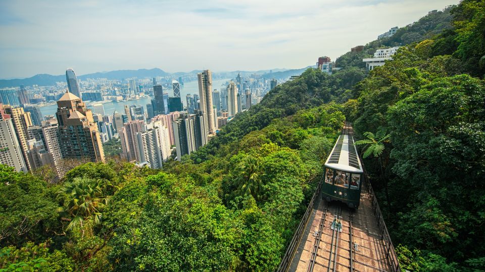 Enjoy two holidays in one with a Hong Kong stopover.