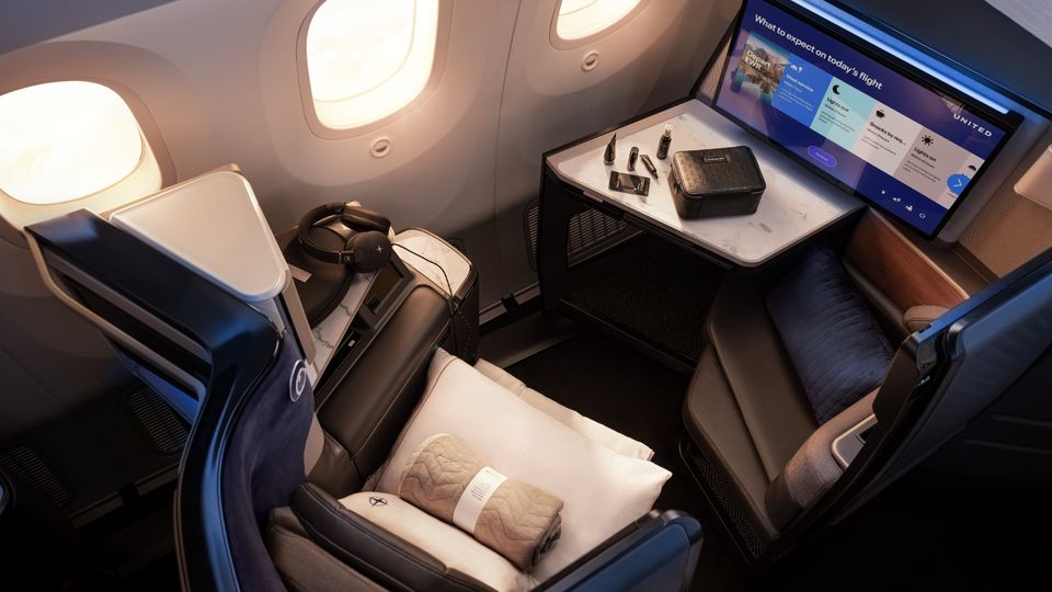 United's 'Elevated' 787 Polaris Studio.