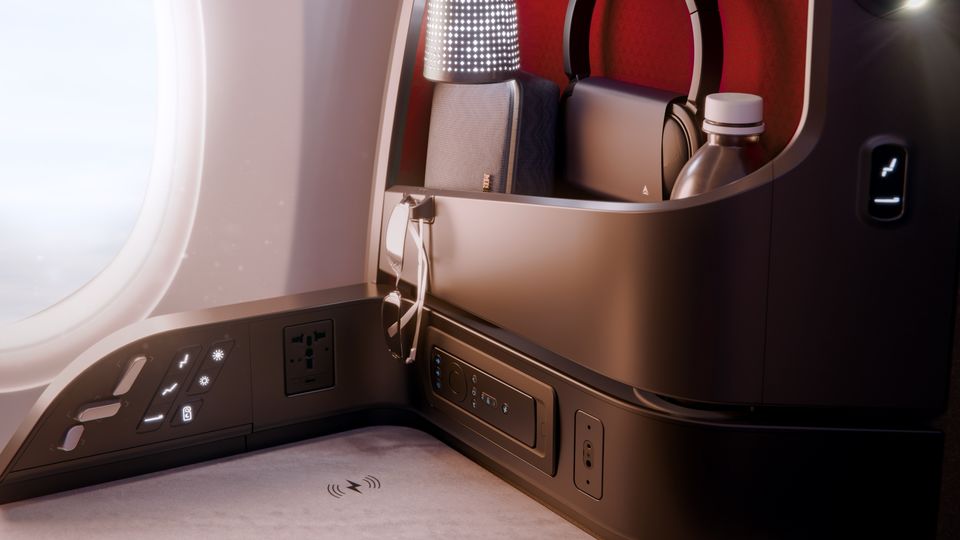 Delta's A350-1000 Delta One business class.