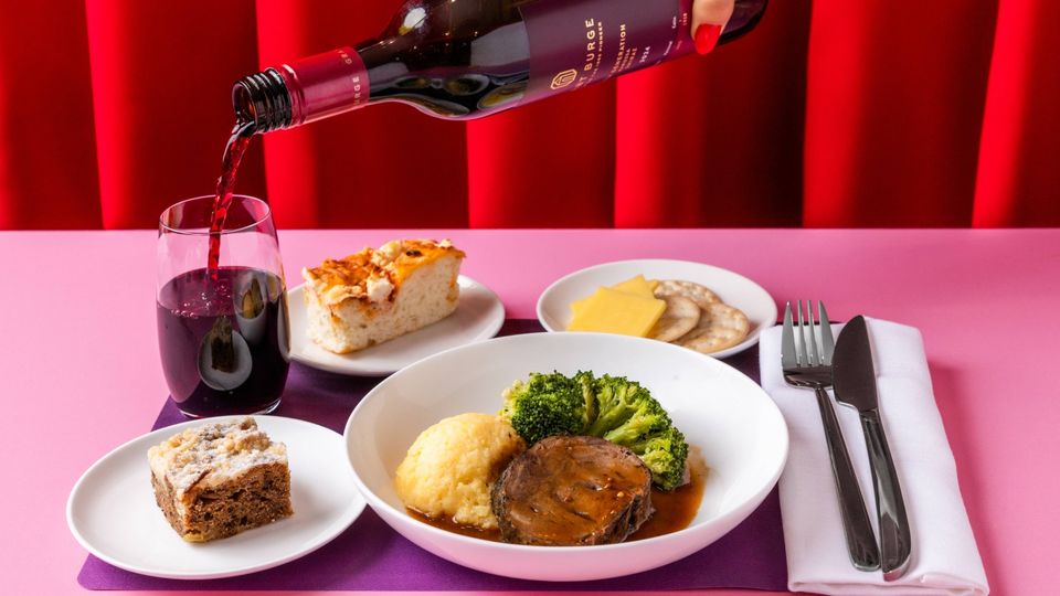 A hearty lunch or dinner: beef with mustard jus, creamy polenta and broccoli.