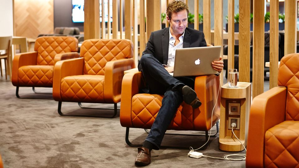 Plug in at the lounge, and step on board with a full battery.