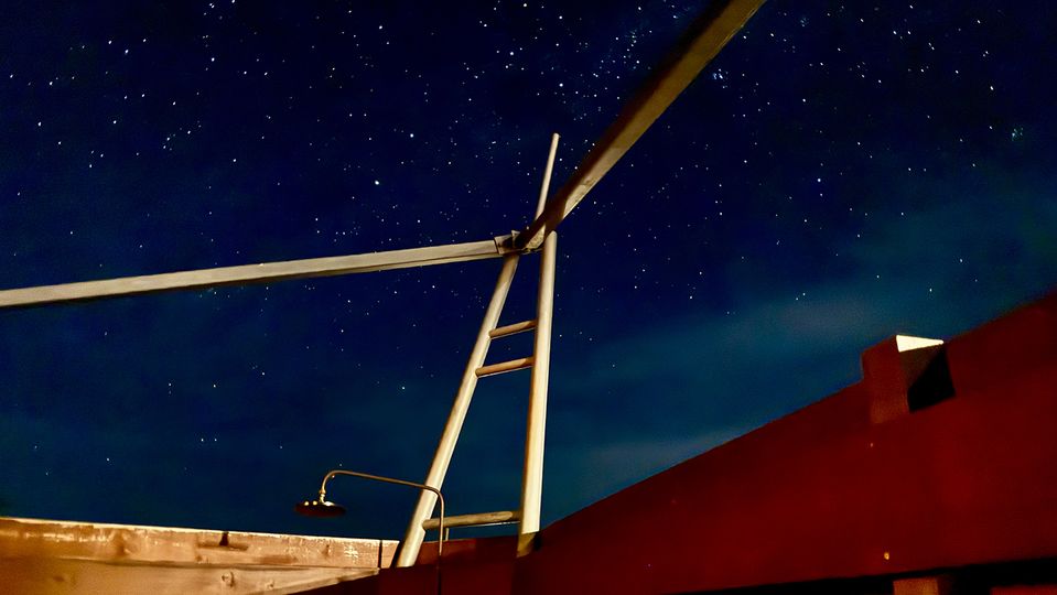 ... extraordinary by night.