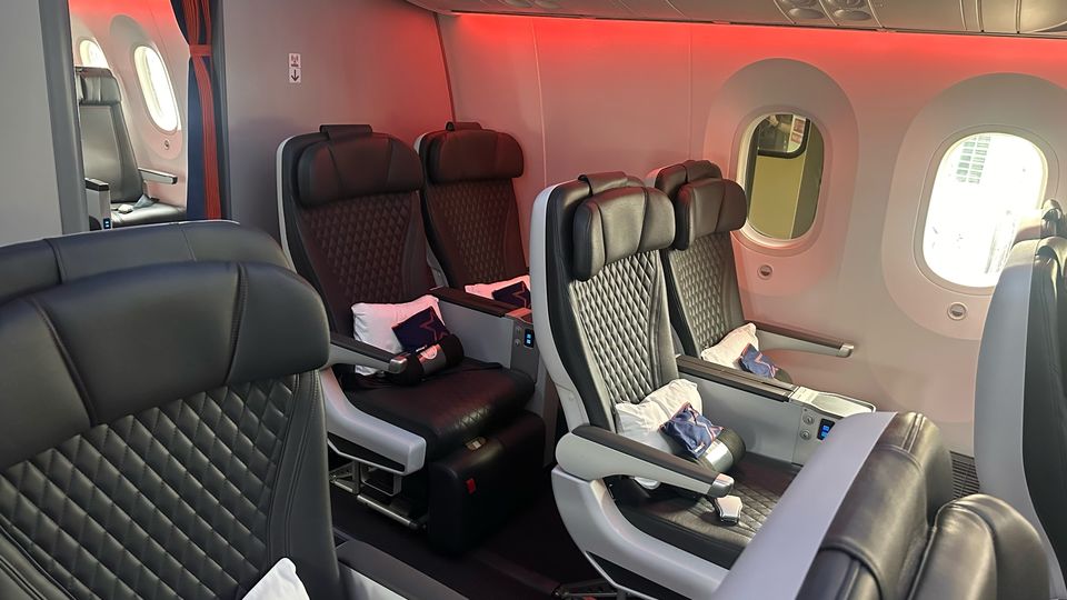 Like a view? Then avoid seats 7A and 7C.
