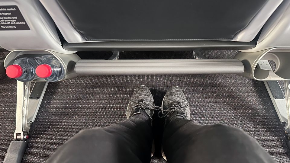 There's more room to stretch out in all standard (non-bulkhead) rows.