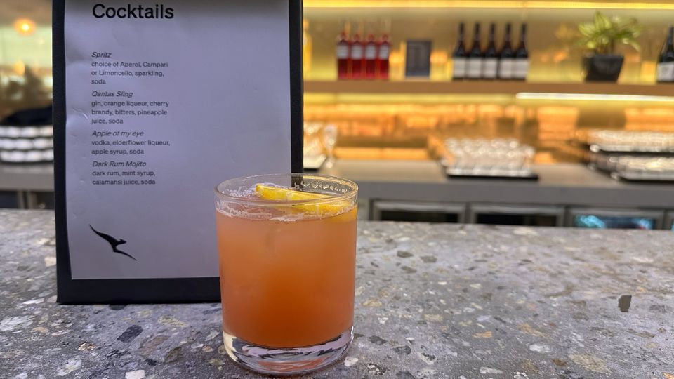 Cocktails at Qantas' Singapore business class lounge.