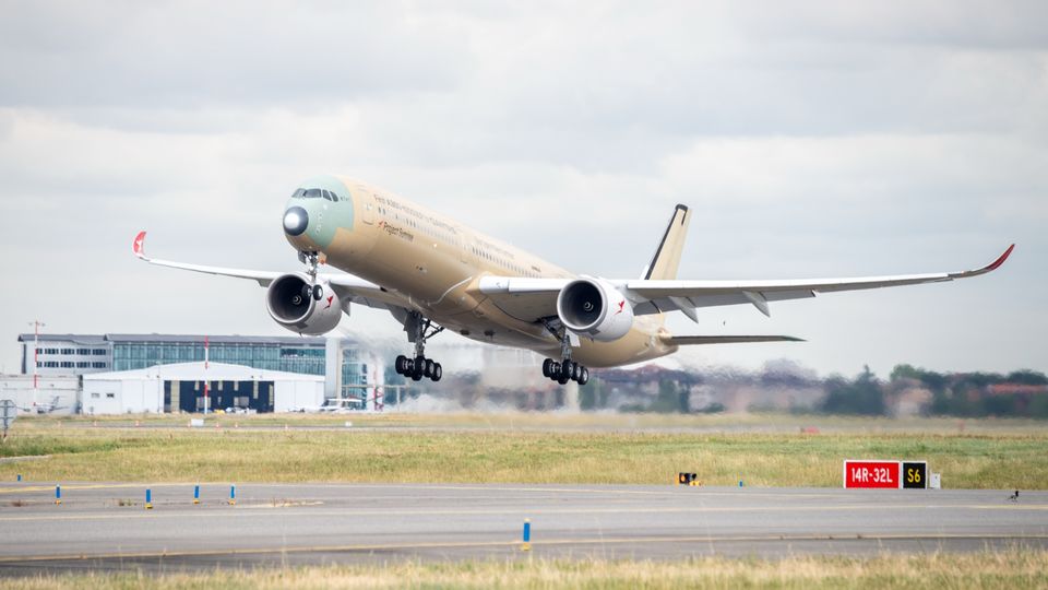 The A350-1000ULR test plane is on its way to Australia.