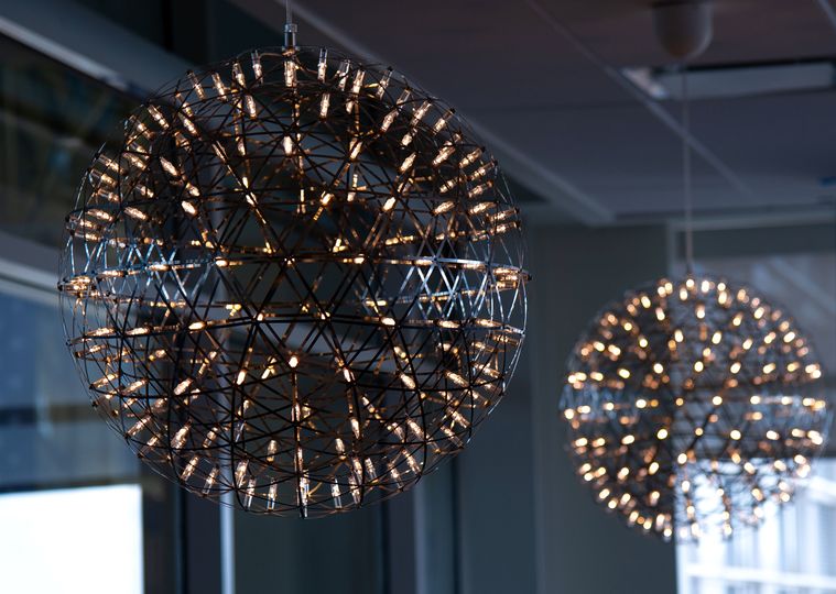 Lighting fixtures at Delta's DCA Airport Sky Club