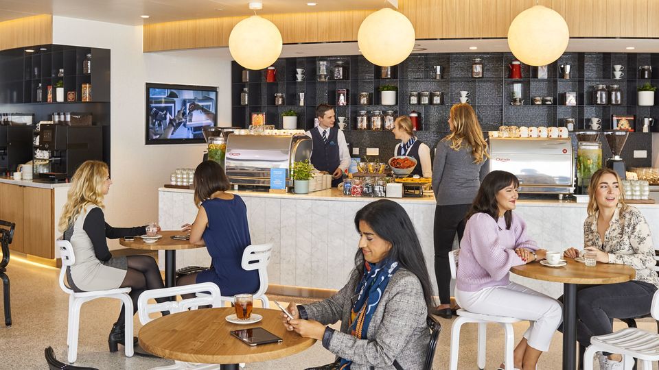 KLM's non-Schengen Crown Lounge in Amsterdam has recently undergone a major refurbishment and expansion.