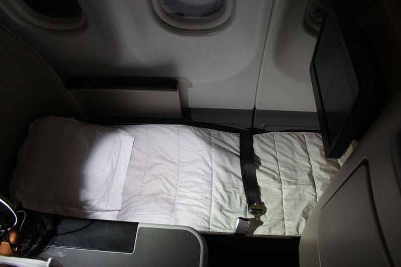 Qantas Airbus A330-300 business class bed