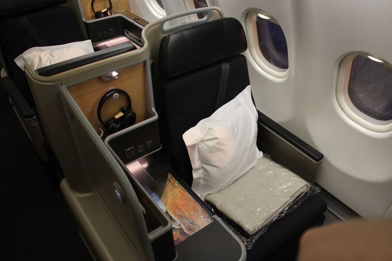 Qantas Airbus A330-300 business class seat