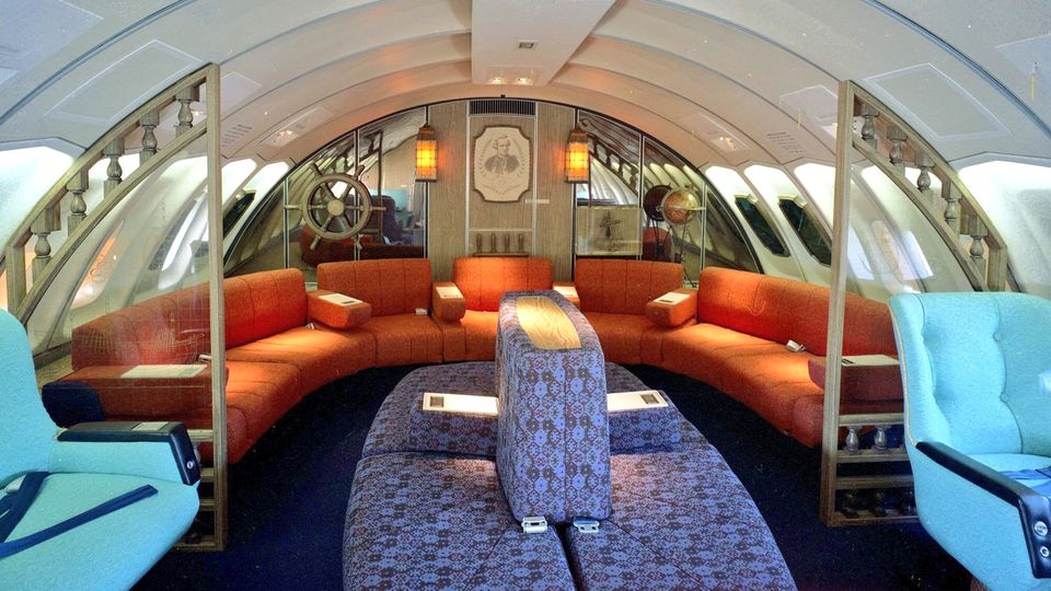 Qantas' first class Captain Cook lounge topped the early Boeing 747s.